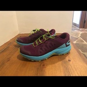 Almost new Salomon running shoes